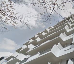 マンション雅叙苑５号館