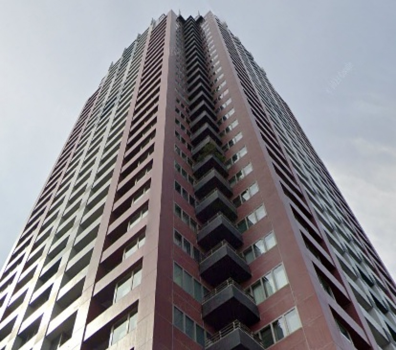 ＴＨＥ　ＴＯＷＥＲＳ　ＤＡＩＢＡ　ＥＡＳＴ