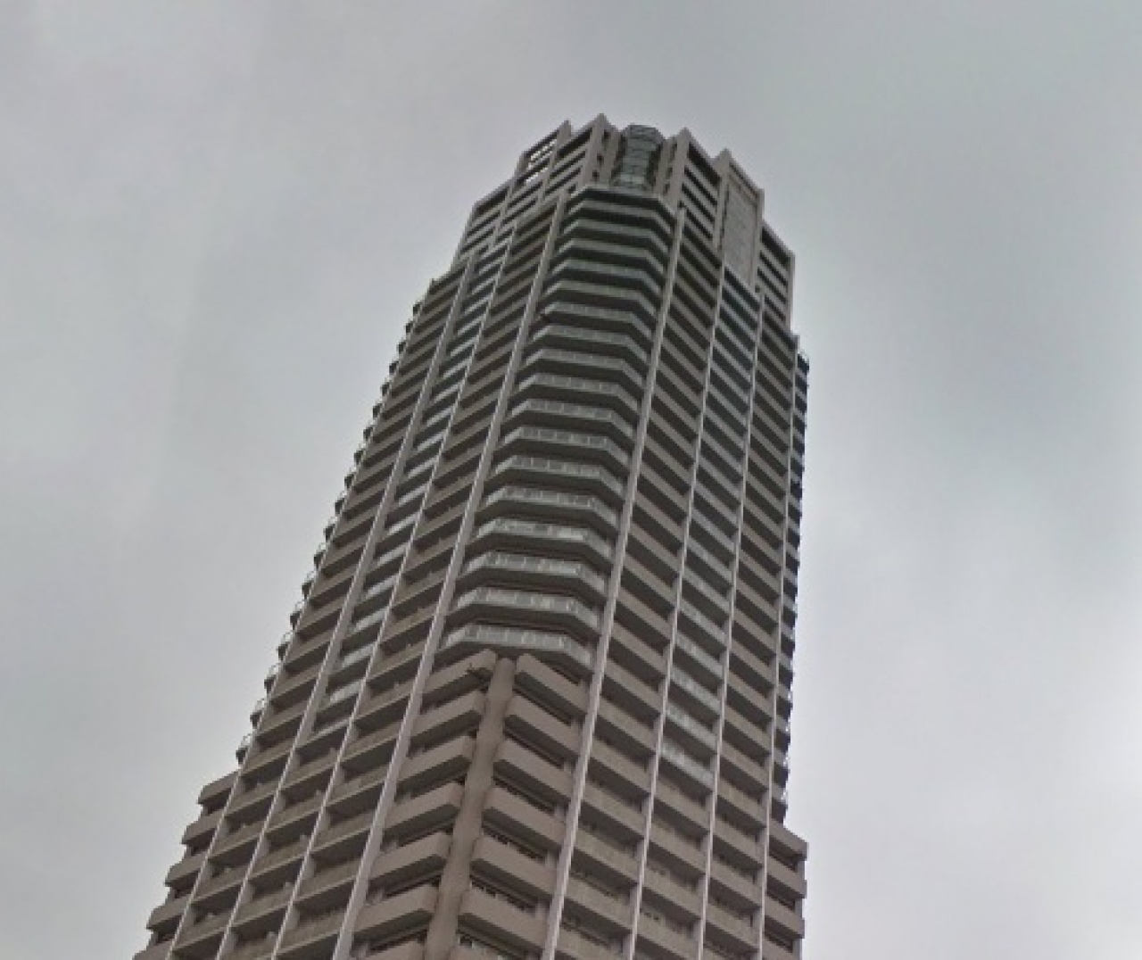 キャナルワーフタワーズ