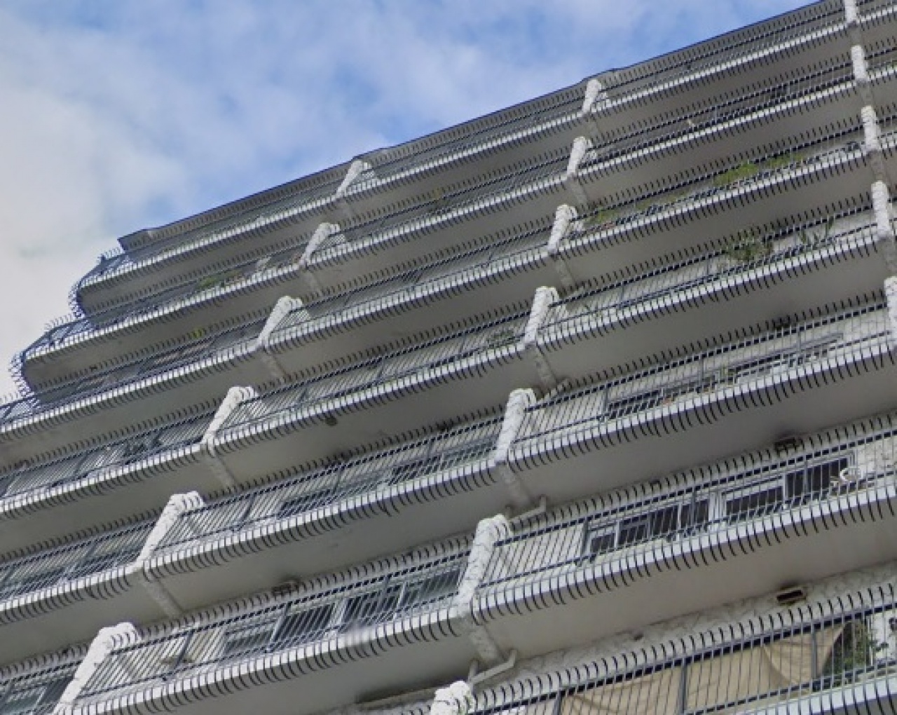 秀和目黒駅前レジデンス