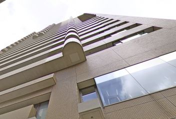 アークタワーズウエスト