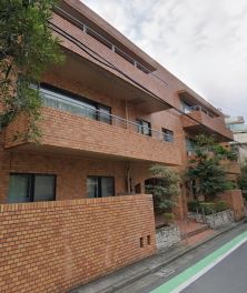 ハイ・トリオ赤坂八丁目