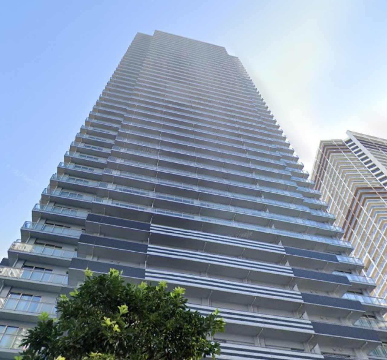 Ｗ　Ｃｏｍｆｏｒｔ　Ｔｏｗｅｒｓ　ＷＥＳＴ