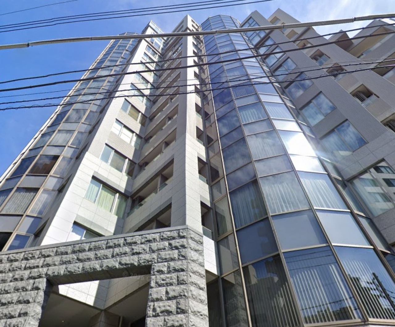 シエルトーレ三番町　